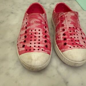 GUC Native Kids Shoes - Pink Camo